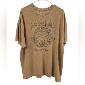 DEF LEPPARD " ROCK OF AGES" GRAPHIC BAND T-SHIRT. SIZE X-LARGE. THE VINYL ICONS.